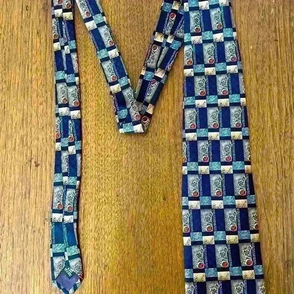 Christian Dior Vintage 100% Silk Men’s  Tie - Picture 6 of 7